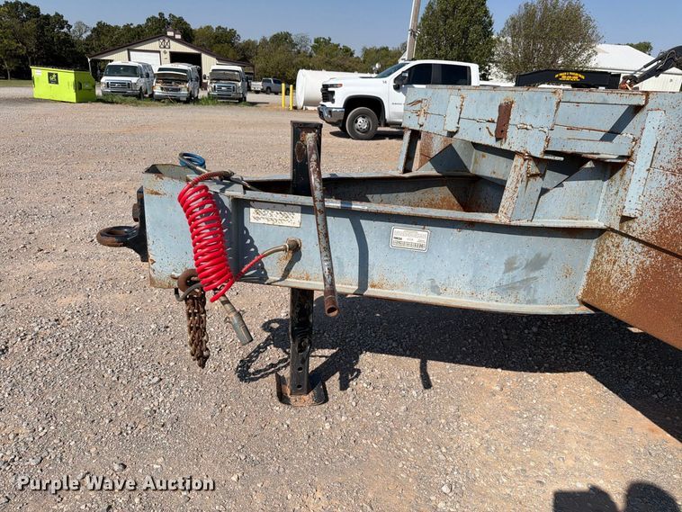 image for item EW8925 2000 Interstate equipment trailer