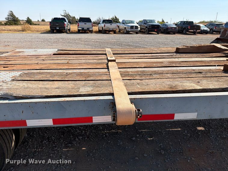image for item EW8925 2000 Interstate equipment trailer