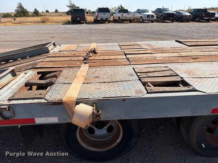 image for item EW8925 2000 Interstate equipment trailer