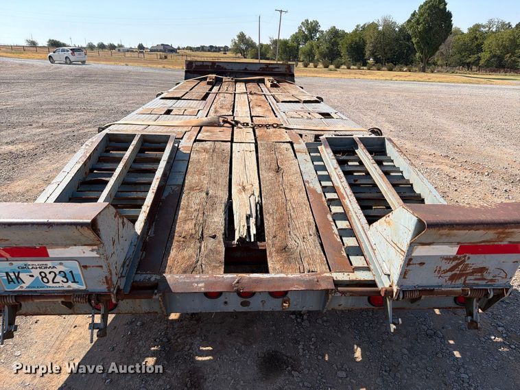 image for item EW8925 2000 Interstate equipment trailer