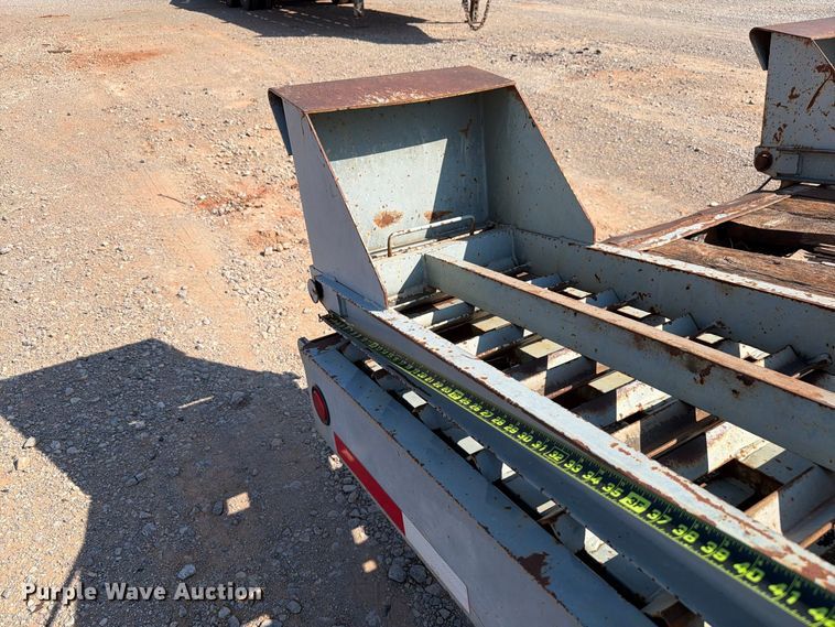 image for item EW8925 2000 Interstate equipment trailer