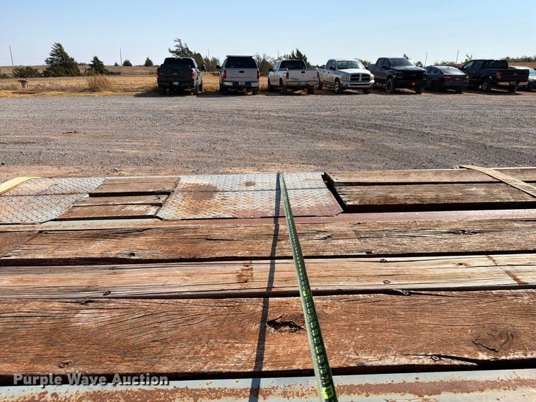 image for item EW8925 2000 Interstate equipment trailer