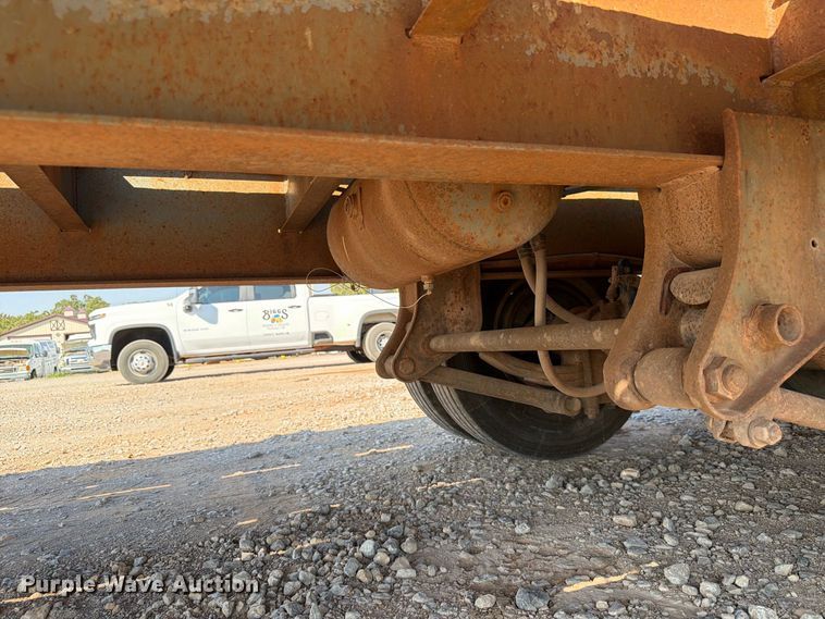 image for item EW8925 2000 Interstate equipment trailer