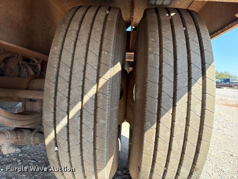 image for item EW8925 2000 Interstate equipment trailer