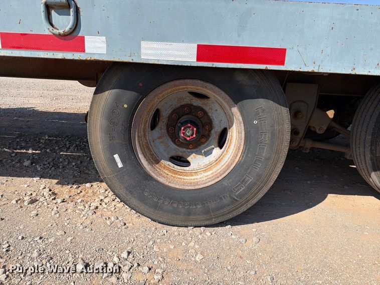 image for item EW8925 2000 Interstate equipment trailer