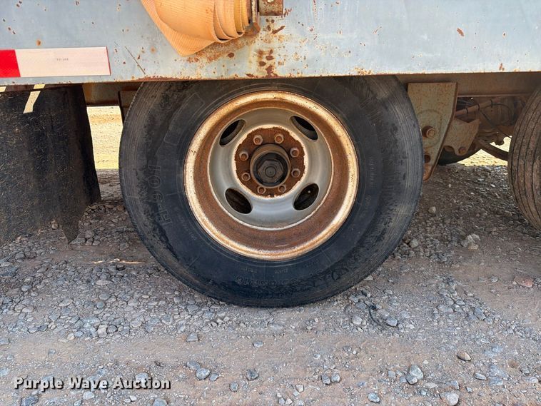 image for item EW8925 2000 Interstate equipment trailer