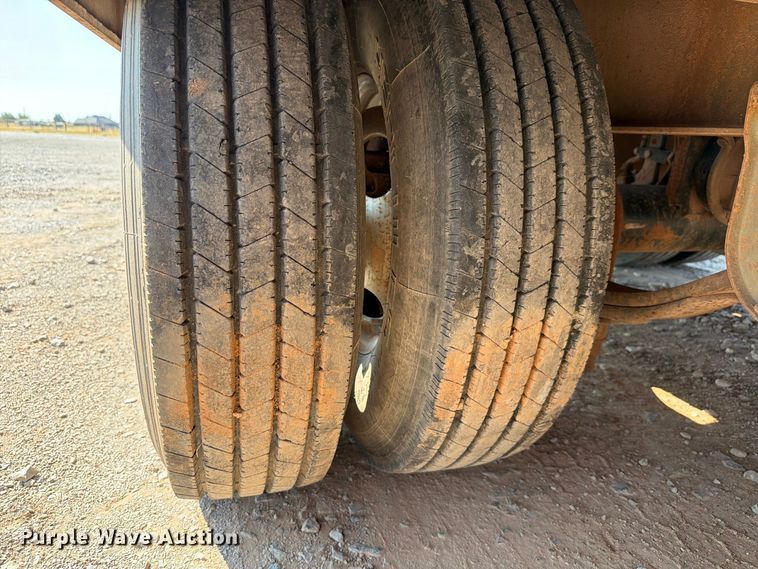 image for item EW8925 2000 Interstate equipment trailer