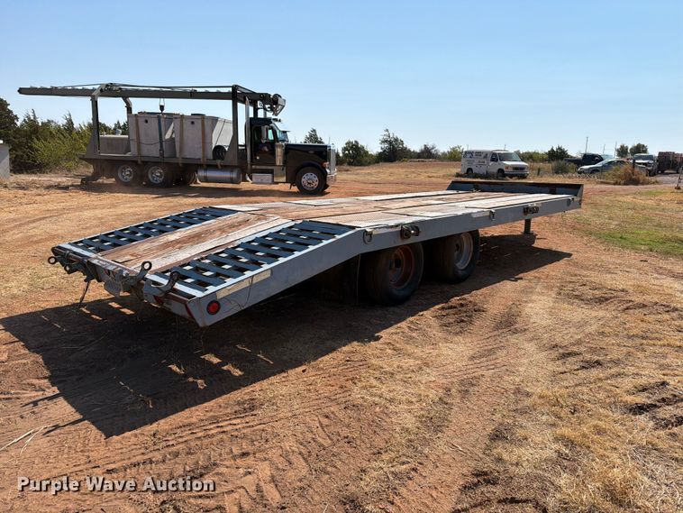 image for item EW8927 1996 Interstate 20DTA equipment trailer