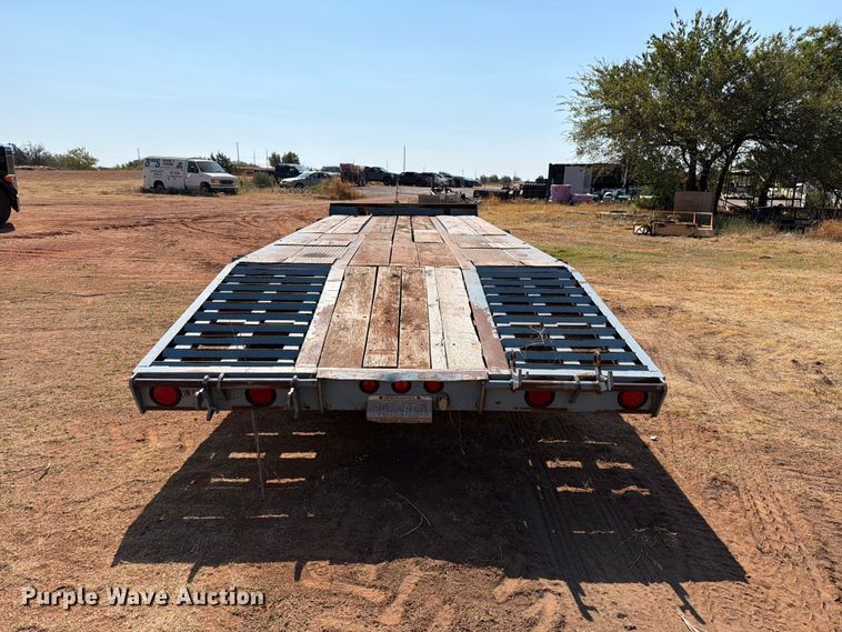 image for item EW8927 1996 Interstate 20DTA equipment trailer