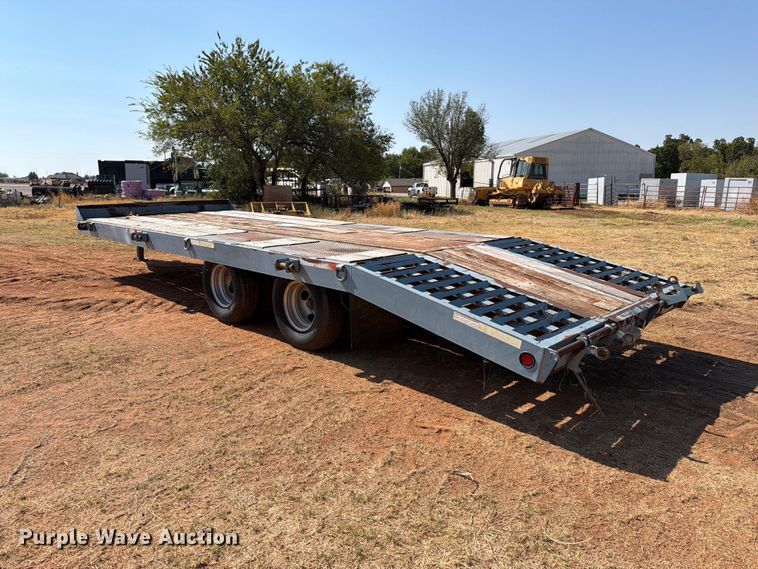 image for item EW8927 1996 Interstate 20DTA equipment trailer