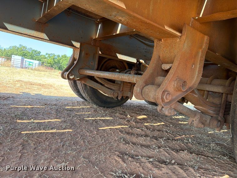 image for item EW8927 1996 Interstate 20DTA equipment trailer