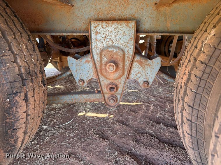 image for item EW8927 1996 Interstate 20DTA equipment trailer