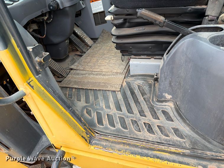 image for item EW8968 2007 Komatsu WA250-5L wheel loader