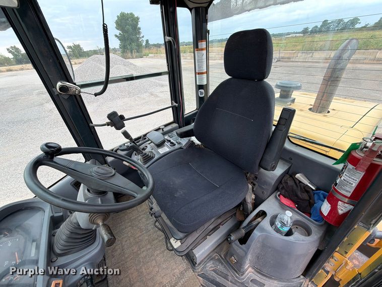 image for item EW8968 2007 Komatsu WA250-5L wheel loader