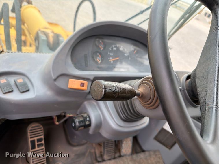 image for item EW8968 2007 Komatsu WA250-5L wheel loader