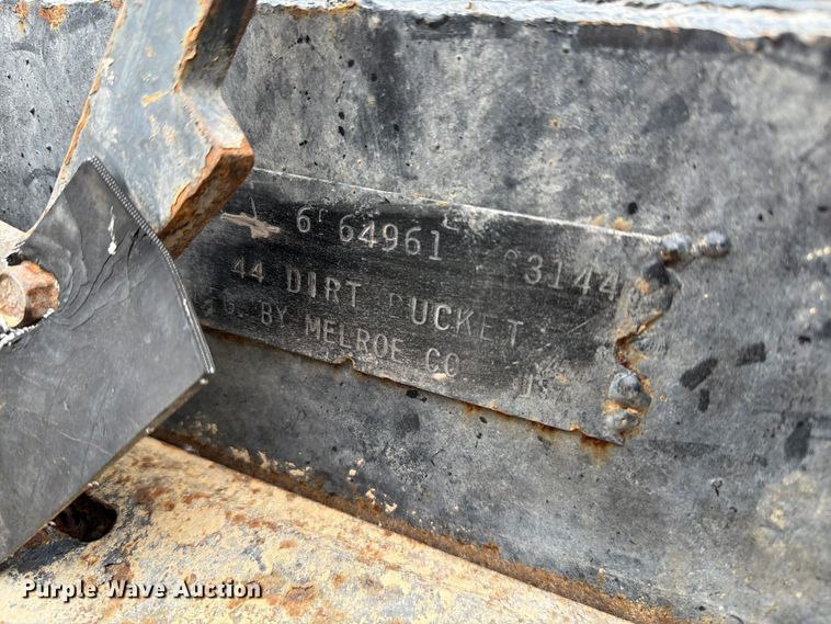 image for item EW8974 2000 Bobcat 453 skid steer loader