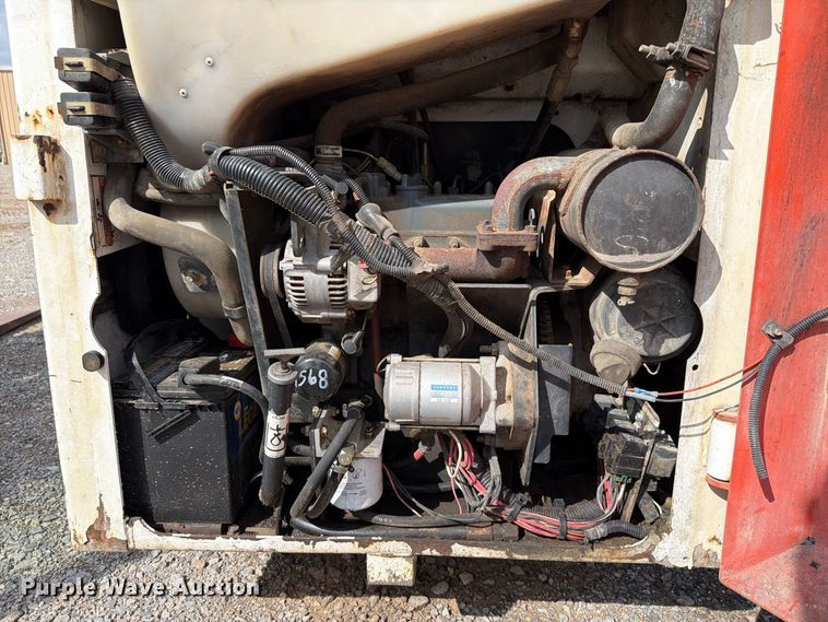 image for item EW8974 2000 Bobcat 453 skid steer loader