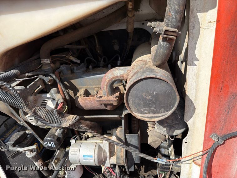 image for item EW8974 2000 Bobcat 453 skid steer loader