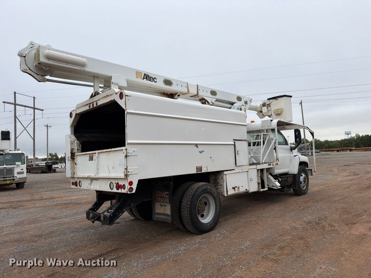 image for item EW8978 2005 GMC C7 forestry bucket truck