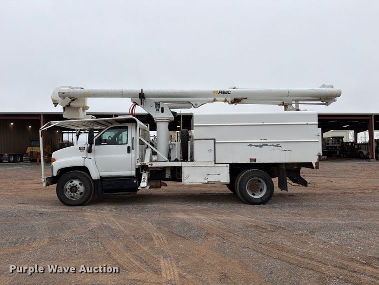 image for item EW8978 2005 GMC C7 forestry bucket truck