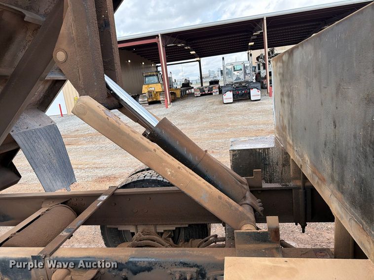 image for item EW8978 2005 GMC C7 forestry bucket truck
