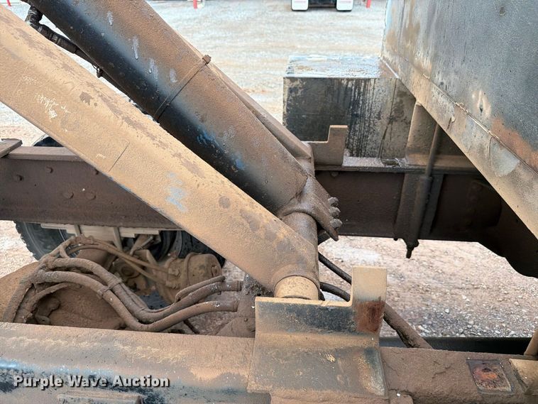 image for item EW8978 2005 GMC C7 forestry bucket truck