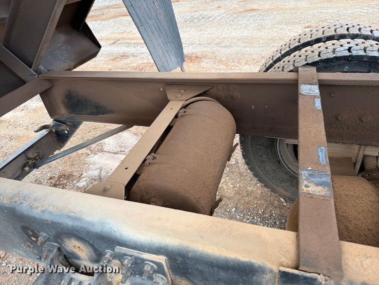 image for item EW8978 2005 GMC C7 forestry bucket truck