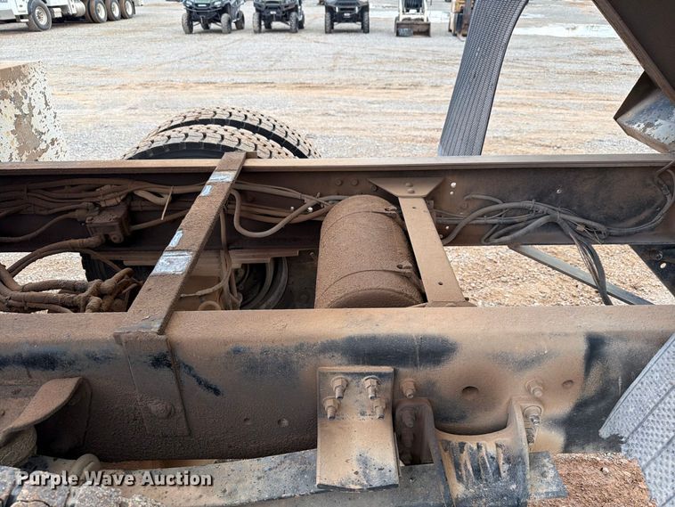 image for item EW8978 2005 GMC C7 forestry bucket truck
