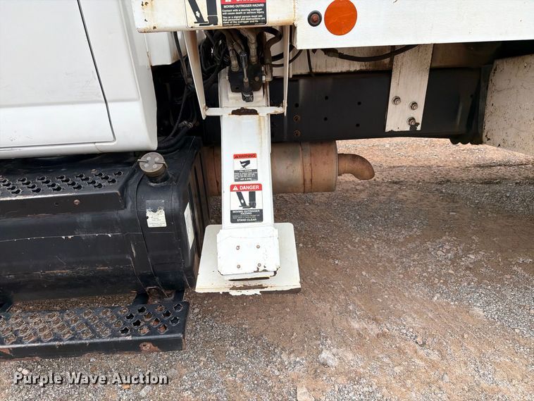 image for item EW8978 2005 GMC C7 forestry bucket truck