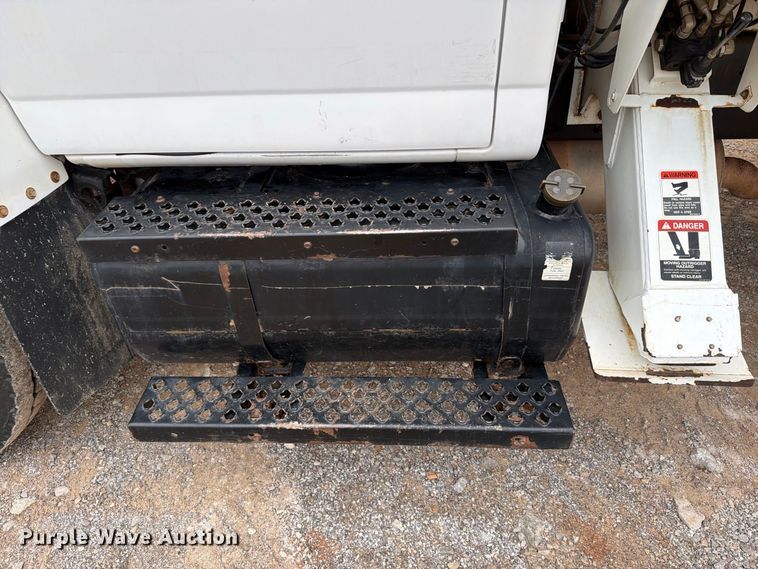 image for item EW8978 2005 GMC C7 forestry bucket truck