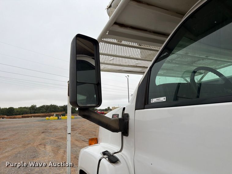 image for item EW8978 2005 GMC C7 forestry bucket truck
