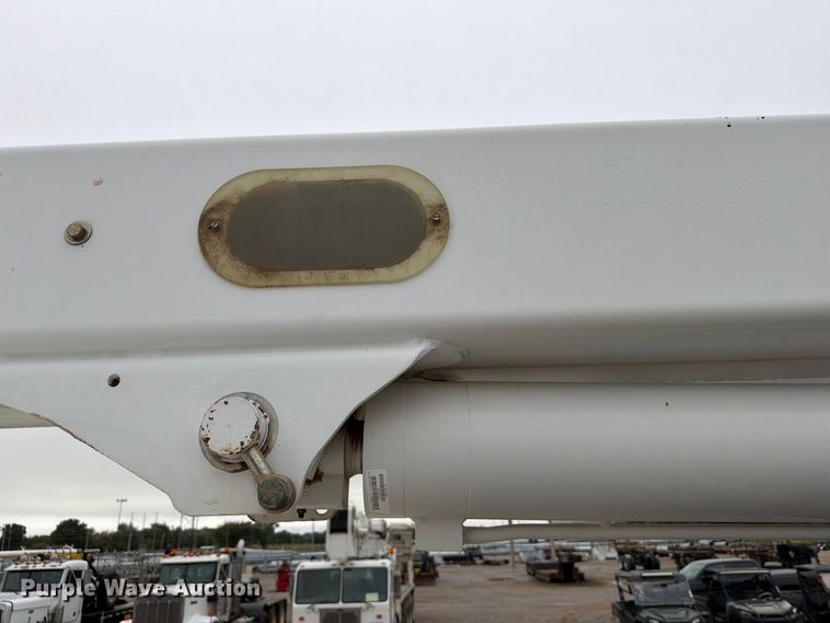 image for item EW8978 2005 GMC C7 forestry bucket truck