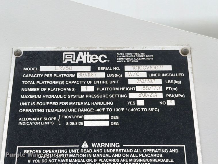 image for item EW8978 2005 GMC C7 forestry bucket truck