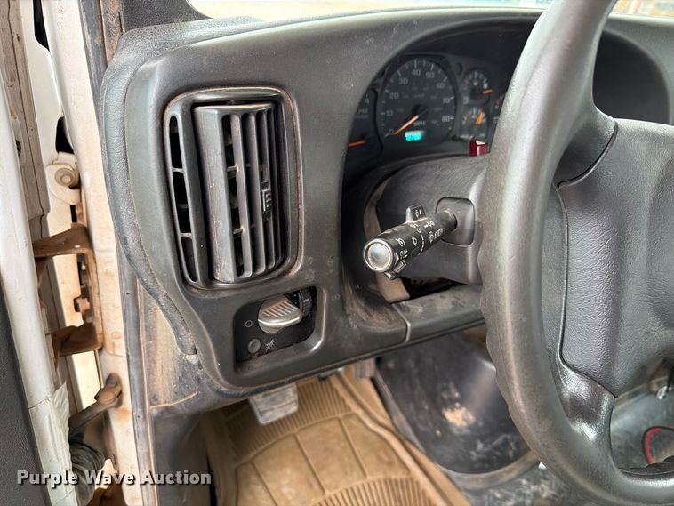 image for item EW8978 2005 GMC C7 forestry bucket truck