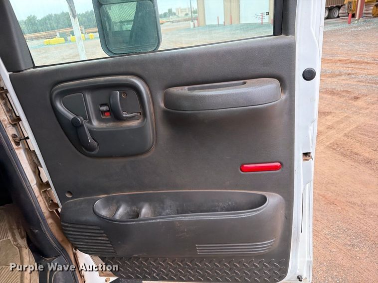 image for item EW8978 2005 GMC C7 forestry bucket truck