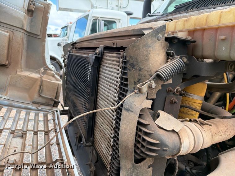 image for item EW8978 2005 GMC C7 forestry bucket truck