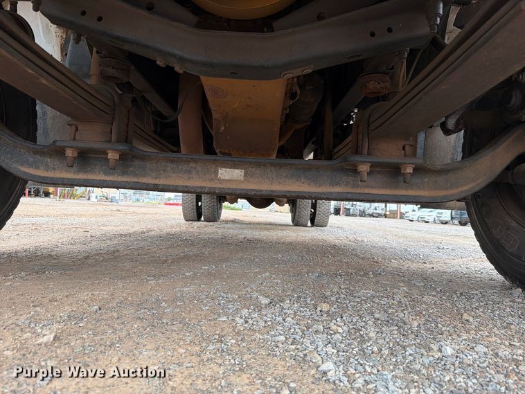 image for item EW8978 2005 GMC C7 forestry bucket truck