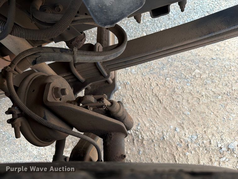 image for item EW8978 2005 GMC C7 forestry bucket truck