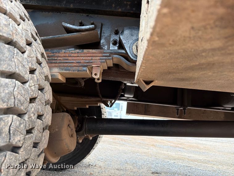 image for item EW8978 2005 GMC C7 forestry bucket truck