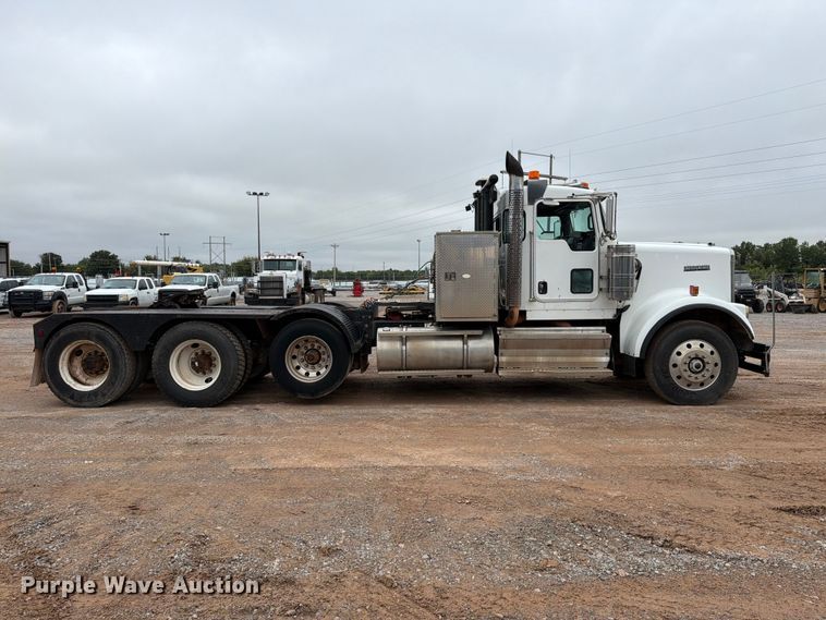 image for item EW8980 2008 Kenworth W900 semi truck