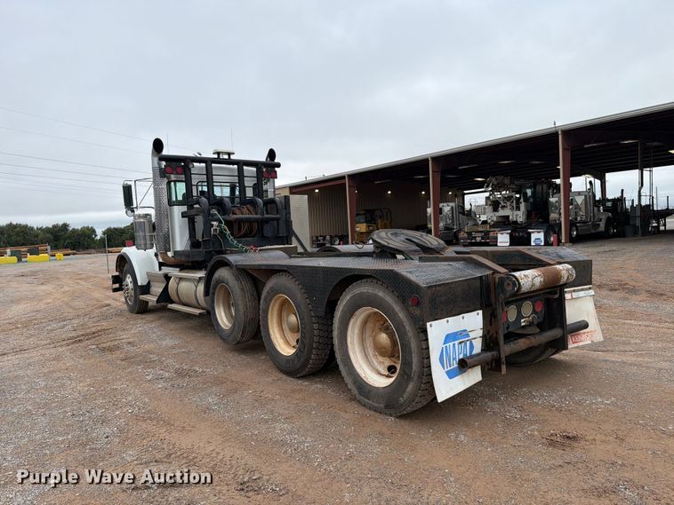 image for item EW8980 2008 Kenworth W900 semi truck