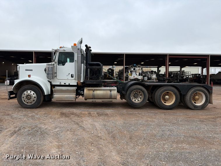 image for item EW8980 2008 Kenworth W900 semi truck