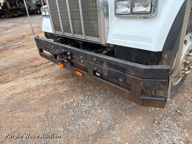 image for item EW8980 2008 Kenworth W900 semi truck