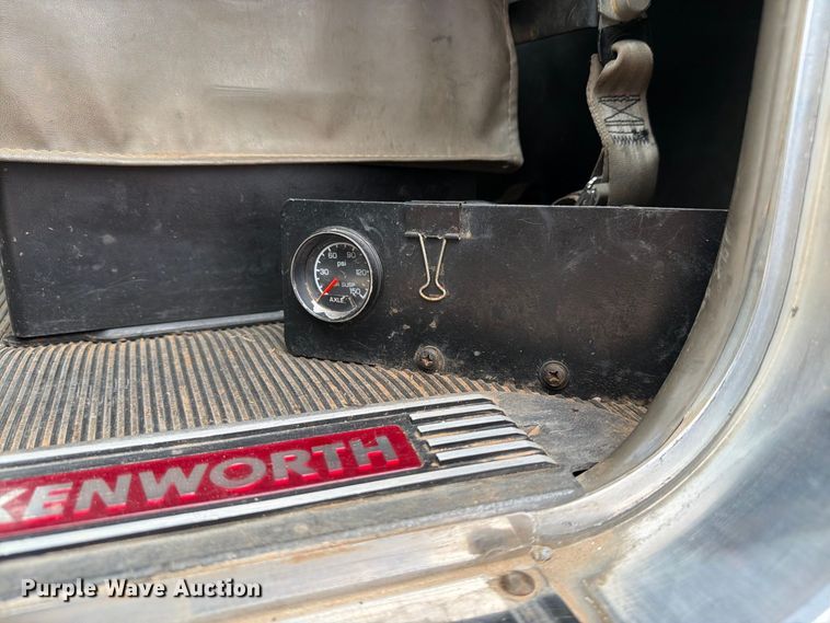 image for item EW8980 2008 Kenworth W900 semi truck