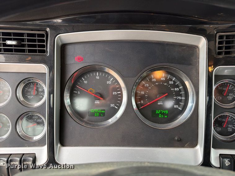 image for item EW8980 2008 Kenworth W900 semi truck