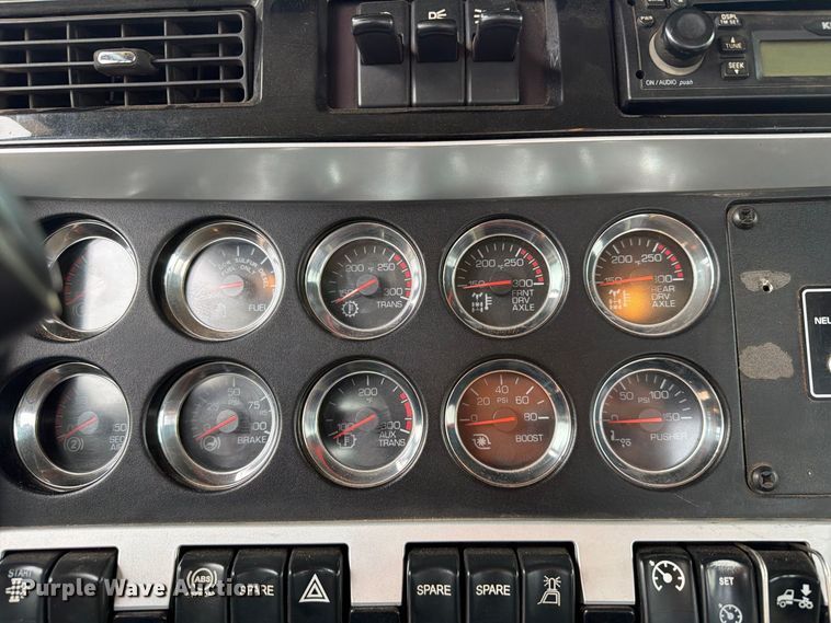 image for item EW8980 2008 Kenworth W900 semi truck