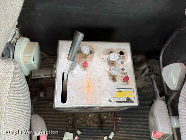 image for item EW8980 2008 Kenworth W900 semi truck