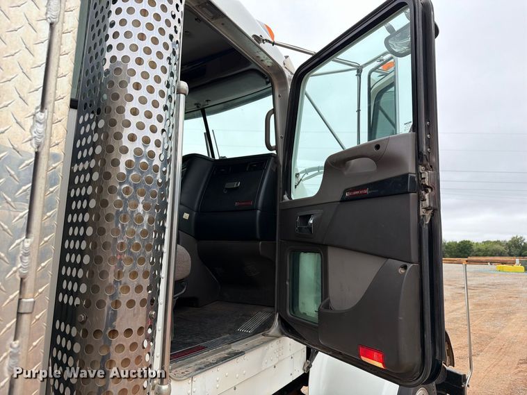 image for item EW8980 2008 Kenworth W900 semi truck