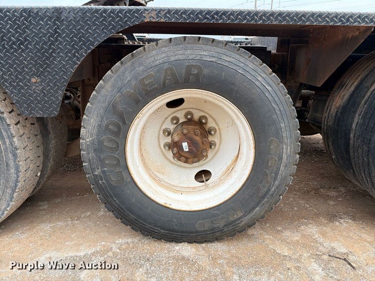image for item EW8980 2008 Kenworth W900 semi truck