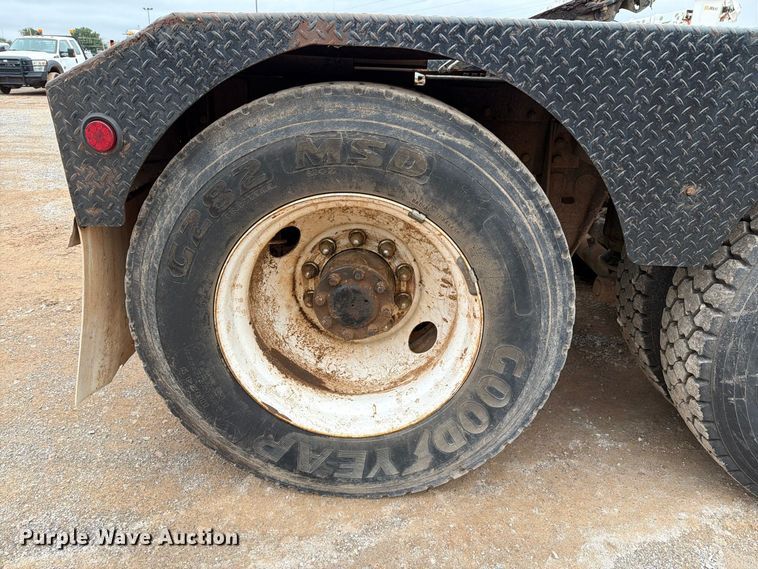 image for item EW8980 2008 Kenworth W900 semi truck